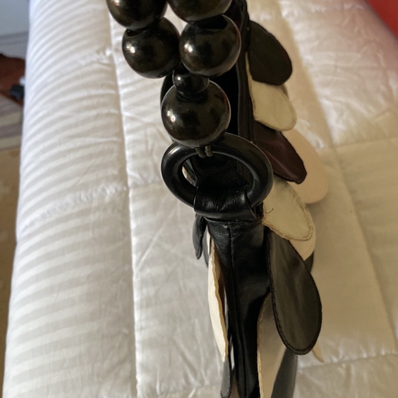 Black / White Petal Tier Pleather Purse with Beaded Straps Handbag/Shoulder Bag - Picture 7 of 11